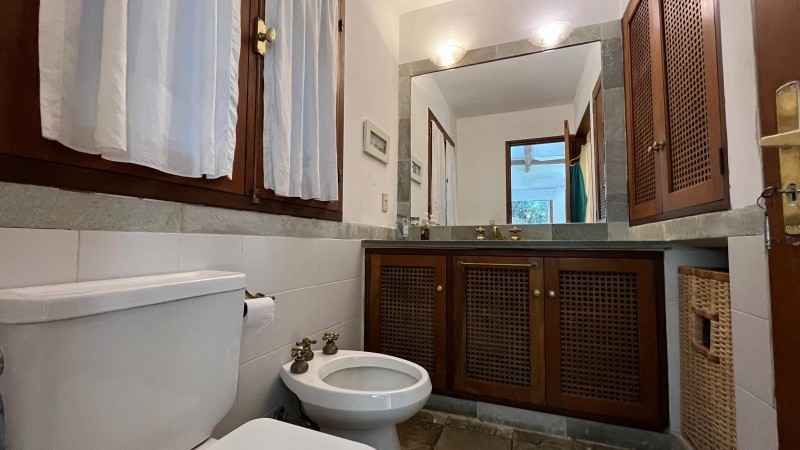 Increible casa en venta y alquiler en El Chorro a pasos del mar